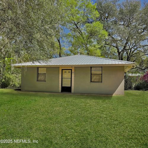 100 Hugh Ave, INTERLACHEN, FL, 32148-6563 | Card Image