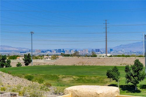 2324 Tedesca Dr, Henderson, NV, 89052-6586 | Card Image