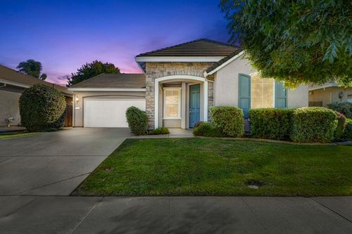 4221 Borderlands Dr, Rancho Cordova, CA, 95742-7753 | Card Image