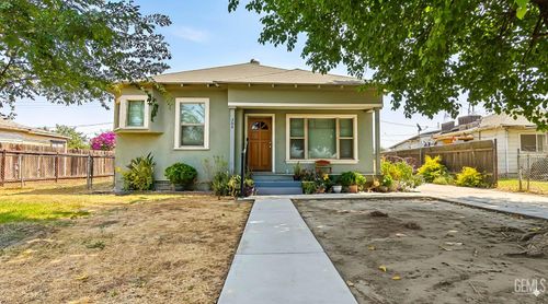 704 N Divisadero St, Visalia, CA, 93291-4608 | Card Image