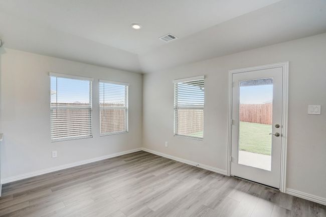 522 Castle Rd, House other with 4 bedrooms, 3 bathrooms and null parking in Sherman TX | Image 6