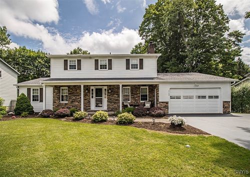 4768 Edgeworth Dr, Manlius, NY, 13104-2106 | Card Image