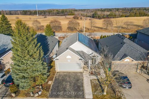 64 Sweeney Cres, Cambridge, ON, N3C4J1 | Card Image
