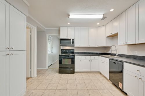 176 Forest Ln, Gun Barrel City, TX, 75156-4374 | Card Image