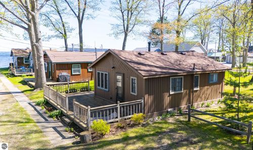 unit-7-3974 W Houghton Lake Dr, Houghton Lake, MI, 48629-9208 | Card Image