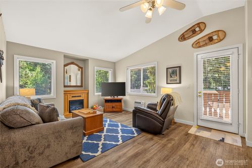 d3-525 Alpine Pl, Leavenworth, WA, 98826-9387 | Card Image
