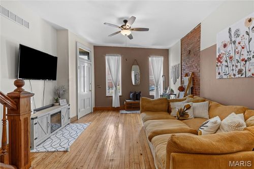 1115 Lynch St, Saint Louis, MO, 63118-1819 | Card Image