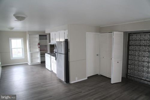 410 Monmouth St, Gloucester City, NJ, 08030-1757 | Card Image