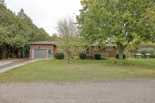 370 John St S, Aylmer, ON, N5H2E4 | Card Image