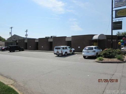 3422 John F Kennedy Blvd, North Little Rock, AR, 72116-8827 | Card Image