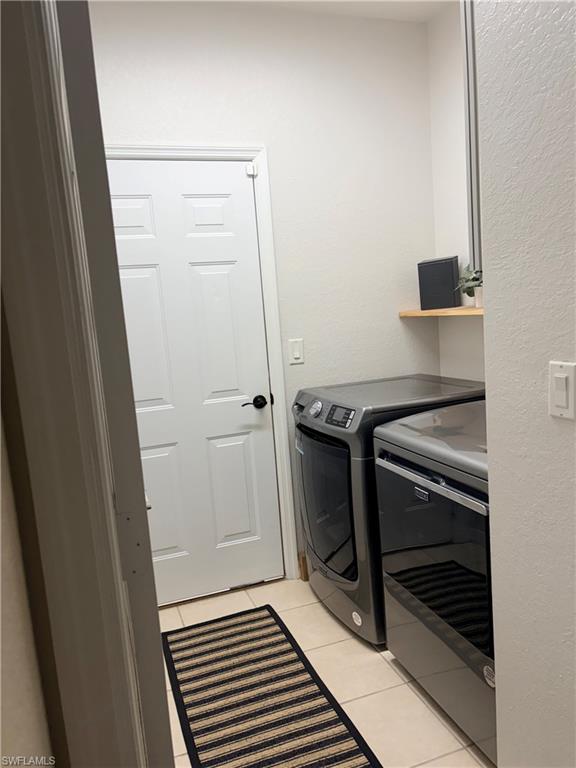 Residential Lease in FORT MYERS 3