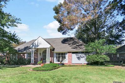 18257 Creek Hollow Rd, House other with 4 bedrooms, 2 bathrooms and null parking in Baton Rouge LA | Image 1