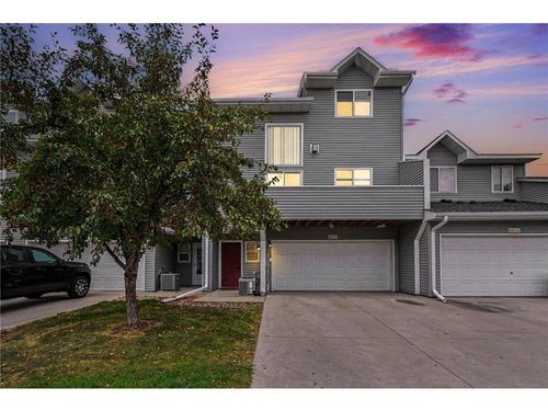 h-697 Kingfisher Ln, Woodbury, MN, 55125-1848 | Card Image