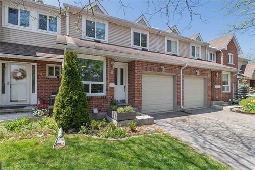 10-180 Highland Crescent, Kitchener, ON, N2M5K5 | Card Image
