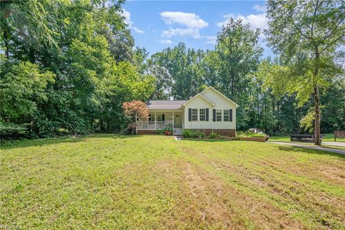 7472 Cypress Dr, Graham, NC, 27253-8227 | Card Image
