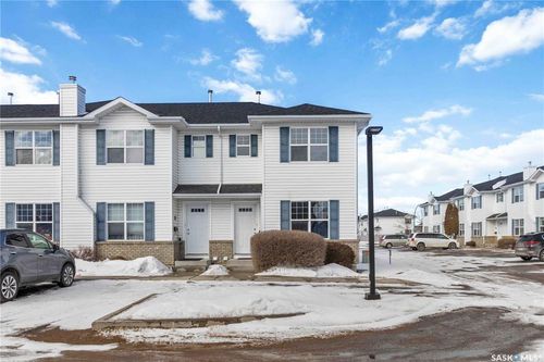 33-102 Pawlychenko Lane, Saskatoon, SK, S7V1G9 | Card Image