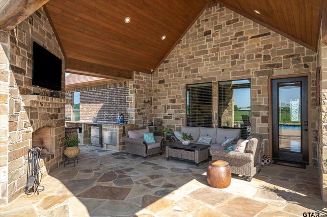 4152 Van Zandt County Road 4301, Home with 3 bedrooms, 3 bathrooms and null parking in Ben Wheeler TX | Image 35