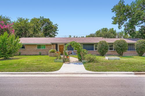 4100 Plantation Dr, Benbrook, TX, 76116-7699 | Card Image