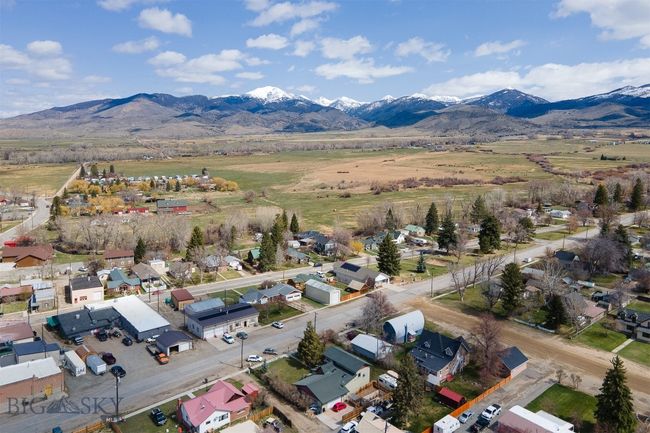106 E Hamilton St, House other with 3 bedrooms, 3 bathrooms and null parking in Sheridan MT | Image 44