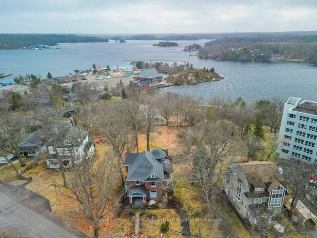 20 Belvedere Ave, House other with 6 bedrooms, 4 bathrooms and 3 parking in Parry Sound ON | Image 46