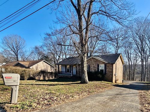 833 Lennox Rd, Clarksville, TN, 37042-3709 | Card Image