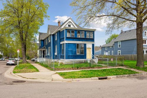 677 Sherburne Ave, Saint Paul, MN, 55104-2754 | Card Image