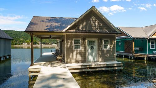 216 Fish Ln, Scottsboro, AL, 35769-9271 | Card Image