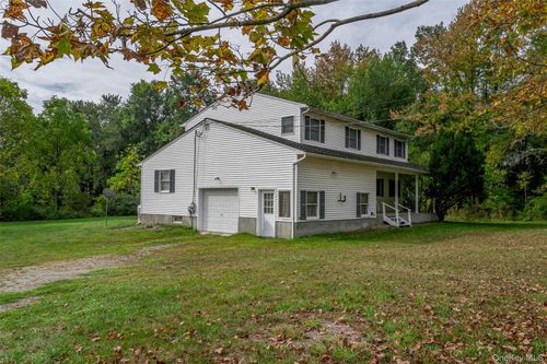 251 State Route 94 S, Warwick, NY, 10990-3325 | Card Image