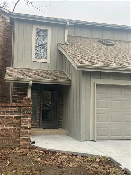 1202 Ne 83rd Ter, Kansas City, MO, 64118-1362 | Card Image