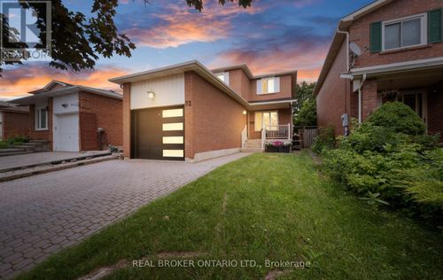 52 Vivaldi Crescent, Brampton (Brampton South), ON, L6Y2S2 | Card Image