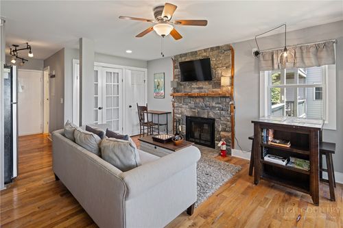 4103-301 Pinnacle Inn Rd, Beech Mountain, NC, 28604-7478 | Card Image