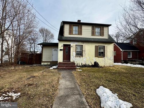 632 Watson Ave, Winchester, VA, 22601-5327 | Card Image