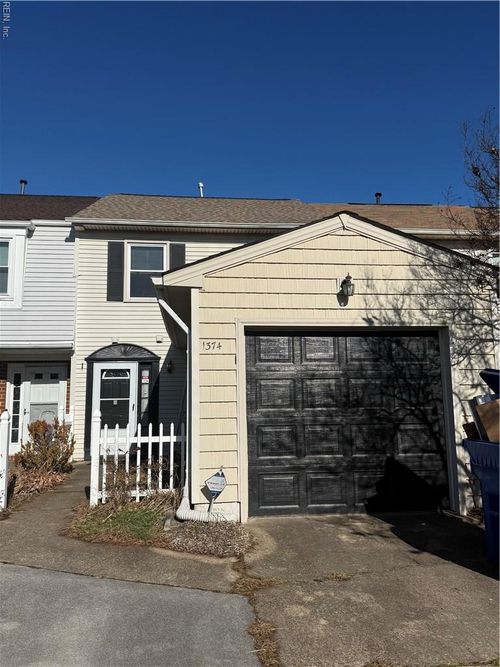 1374 Orillia Rd, Virginia Beach, VA, 23464-8605 | Card Image