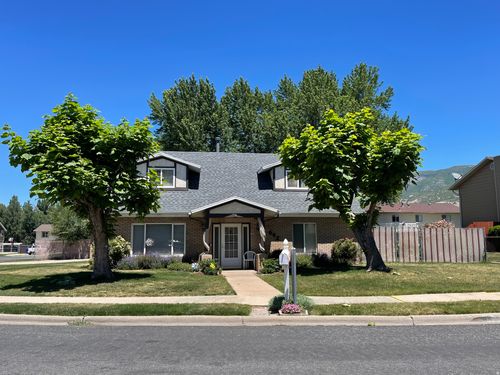 642 Applewood Dr, Centerville, UT, 84014-1376 | Card Image