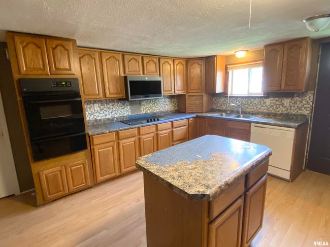 11 N Mechanic St, House other with 4 bedrooms, 2 bathrooms and null parking in Winchester IL | Image 10