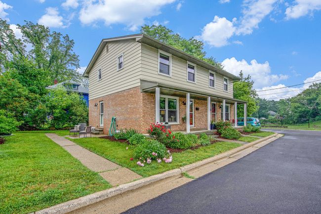 APT-1 - 429 S 7 Th St, Condo with 3 bedrooms, 2 bathrooms and null parking in Ann Arbor MI | Image 4