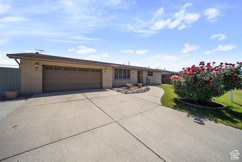 71 W Princeton Dr, Midvale, UT, 84047-7513 | Card Image