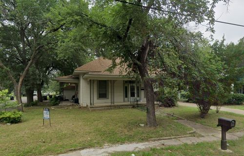 2303 Walworth St, Greenville, TX, 75401-5227 | Card Image