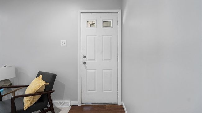4300 Bristol St, Townhouse with 2 bedrooms, 1 bathrooms and null parking in Pittsburgh PA | Image 4