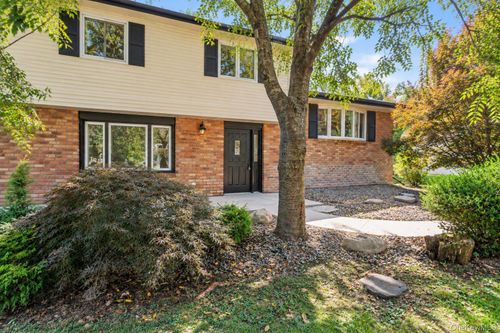 13 Lucky Ln, Washingtonville, NY, 10992-1815 | Card Image