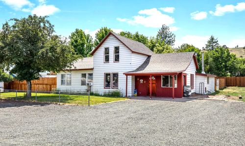 250 Johnson St, Prairie City, OR, 97869-2115 | Card Image