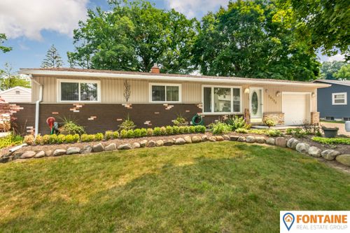 20326 Melvin St, Livonia, MI, 48152-1831 | Card Image
