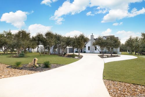 931 Belle Oaks Blvd, Bulverde, TX, 78163-2560 | Card Image