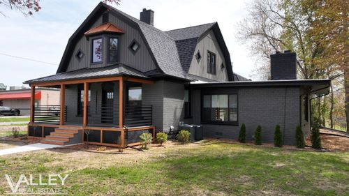 175 W Washington, Freeland, MI, 48623-9028 | Card Image