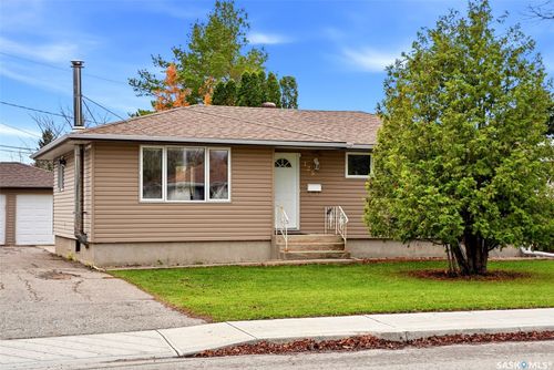 125 Stapleford Crescent, Regina, SK, S4S4S8 | Card Image