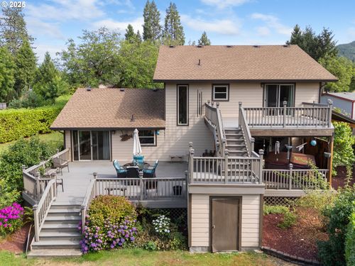 1884 Wild River Dr, Roseburg, OR, 97470-9441 | Card Image