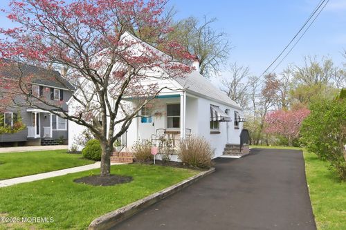50 Ridge Ave, Manasquan, NJ, 08736-2922 | Card Image
