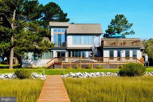 6107 Hopkins Ln, CHINCOTEAGUE ISLAND, VA, 23336-2725 | Card Image