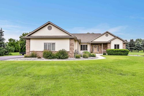 N91W27362 Red Fox Run, Hartland, WI, 53029-9098 | Card Image