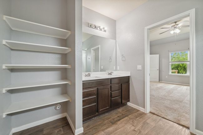 1008 Comal Run, House other with 4 bedrooms, 3 bathrooms and 4 parking in Hutto TX | Image 17